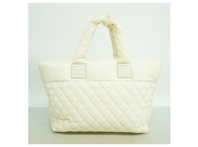 Saco Tote Chanel Coco Cocoon em nylon Branco - vista 10