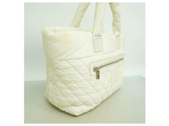 Saco Tote Chanel Coco Cocoon em nylon Branco - vista 2