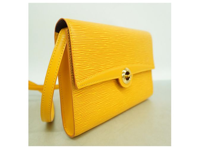 Bolso de hombro Louis Vuitton Epi Arche Amarillo - vista 2