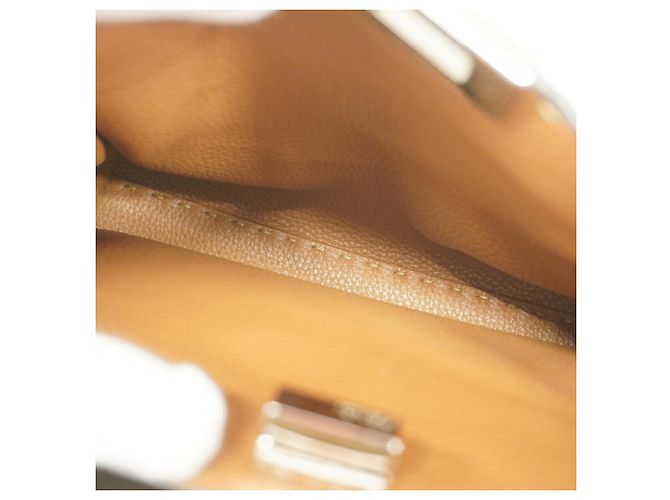 Borsa a mano Fendi Selleria Peekaboo Essentially in pelle Beige - vista 4