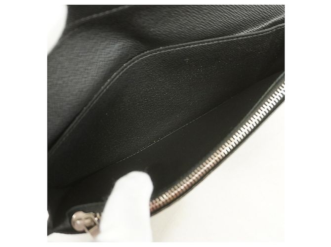 Louis Vuitton Epi Leather Portefeuille Brazza Long Wallet Nero - vista 9