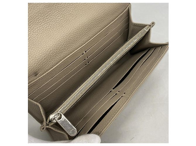 Louis Vuitton Mahina Portefeuille Iris Long Wallet - vue 3