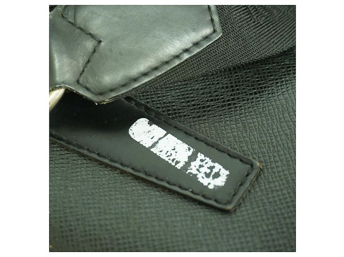 Sac à dos Louis Vuitton Taiga Cassia Gris - vue 6