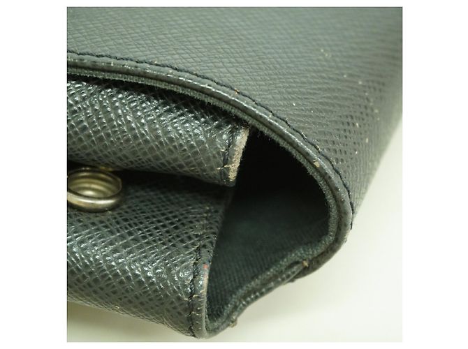Sac à dos Louis Vuitton Taiga Cassia Gris - vue 7