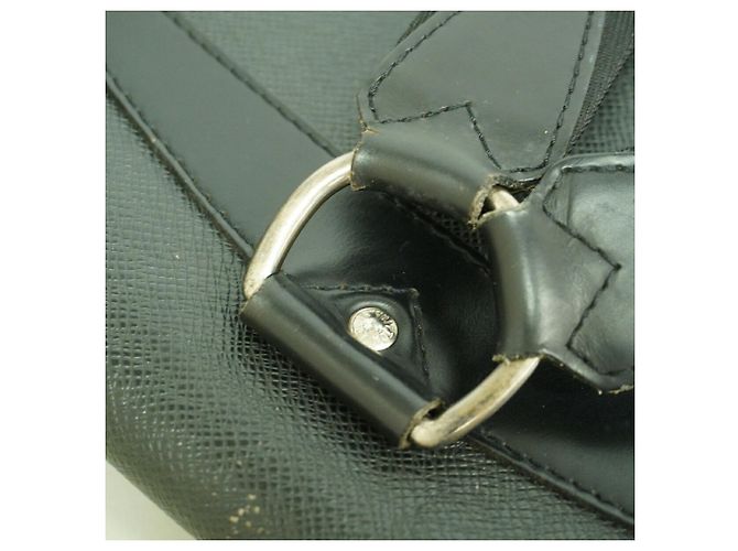 Sac à dos Louis Vuitton Taiga Cassia Gris - vue 9