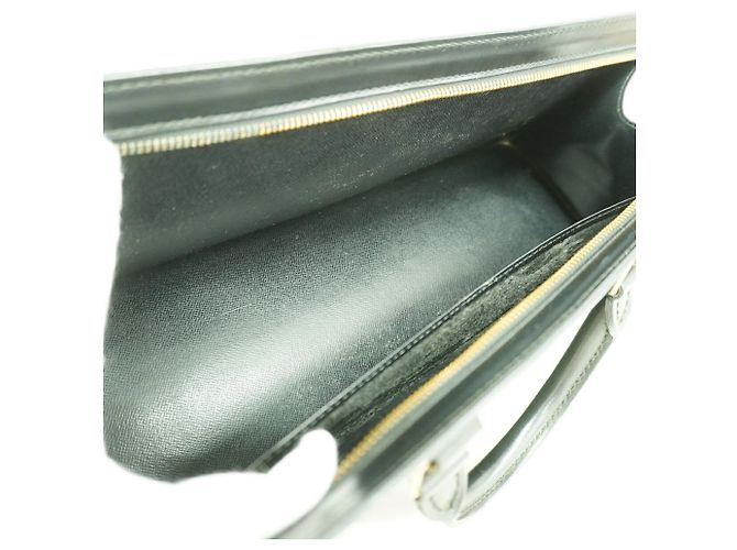 Sac à main Louis Vuitton Epi Triangle Noir - vue 4