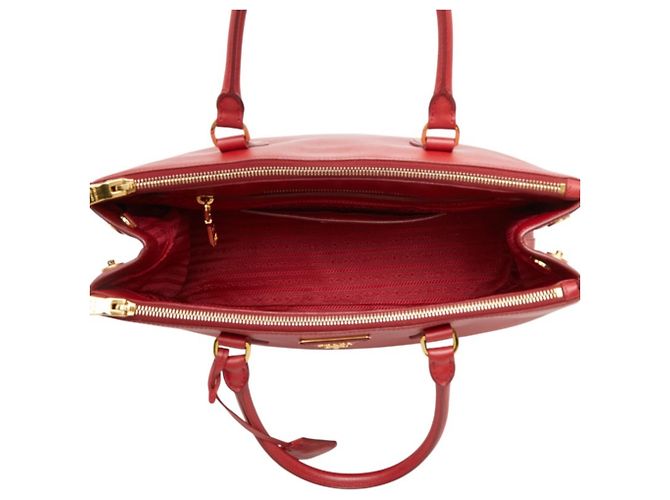 Saffiano Sac à main Prada avec plaque logo triangle Rouge - vue 10