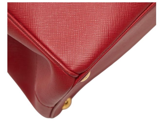 Saffiano Sac à main Prada avec plaque logo triangle Rouge - vue 5