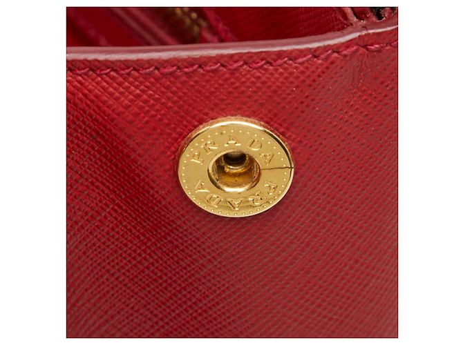 Saffiano Sac à main Prada avec plaque logo triangle Rouge - vue 8