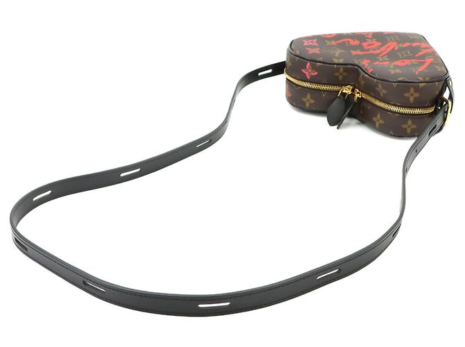 Louis Vuitton Monogram Sac Coeur Falling in Love Heart Shoulder Handbag Monogramma - vista 6