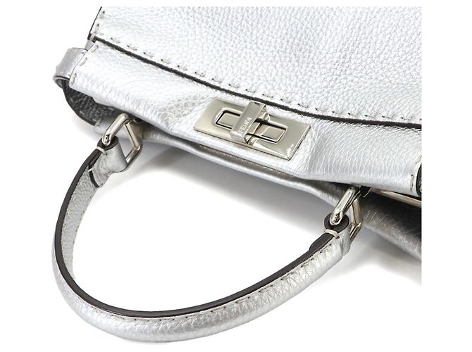 Bolso Fendi Selleria Peekaboo Regular Plata - vista 6