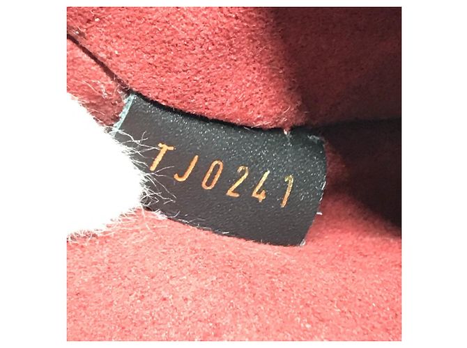 Bolsa de Mão 2-Way Louis Vuitton Monogram Empreinte Montaigne BB Preto - vista 8