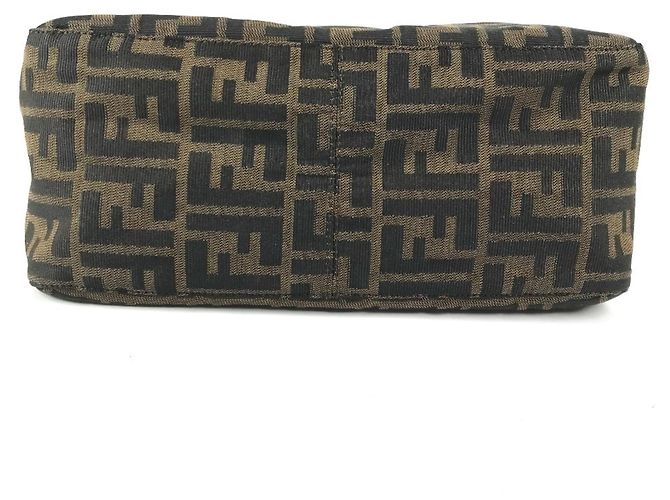 Borsa Tote Fendi Mamma Bucket Zucca Logo Marrone - vista 5