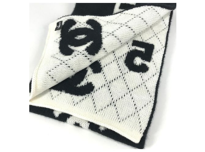 Sciarpa-stola Chanel in lana e cashmere Nero Bianco - vista 7