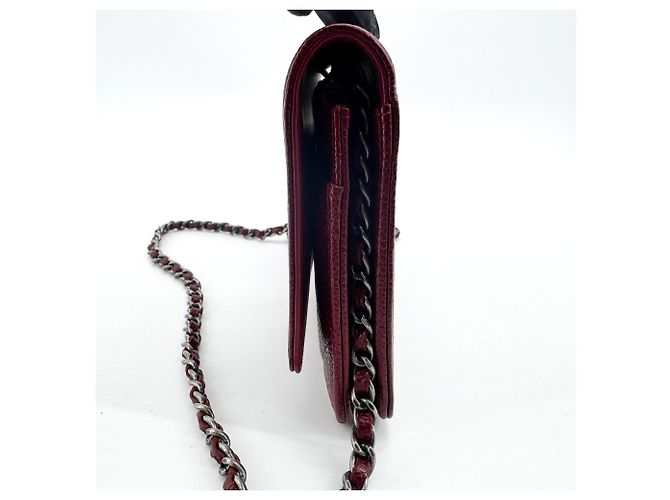 Chanel Boy Wallet on Short Chain in pelle di agnello matelassé Bordò - vista 3