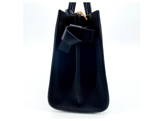 Louis Vuitton Very Monogram Leather MM Noir - vue 3