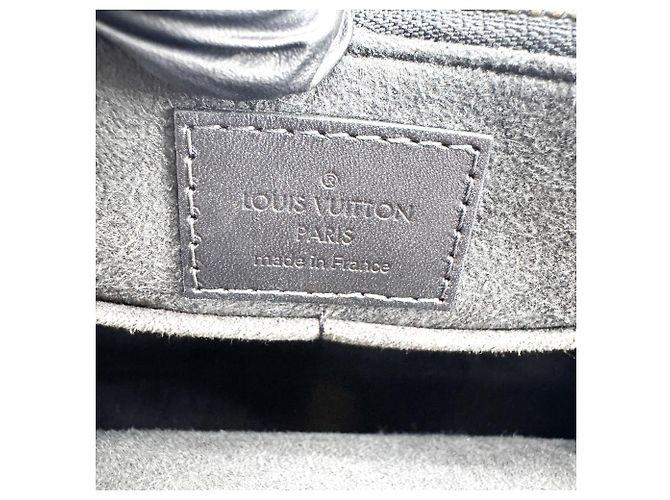 Louis Vuitton Very Monogram Leather MM Noir - vue 6