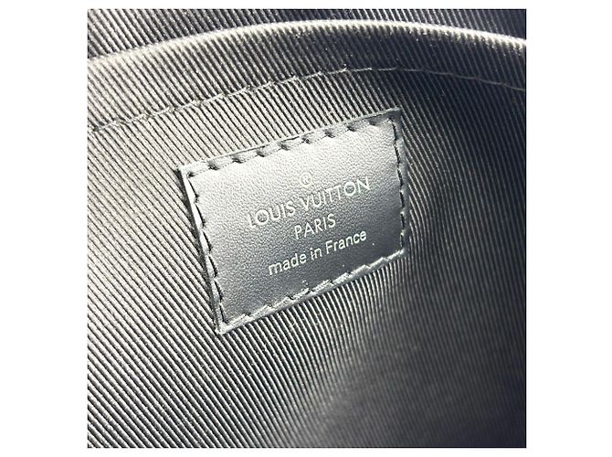 Louis Vuitton Discovery Pochette Monogram Eclipse Canvas GM Schwarz - Ansicht 5