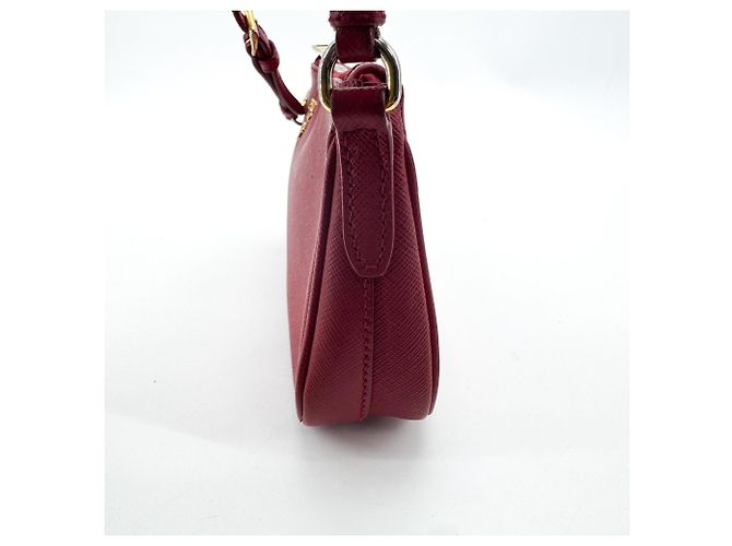Prada Mini de piel Saffiano con cremallera Roja - vista 3