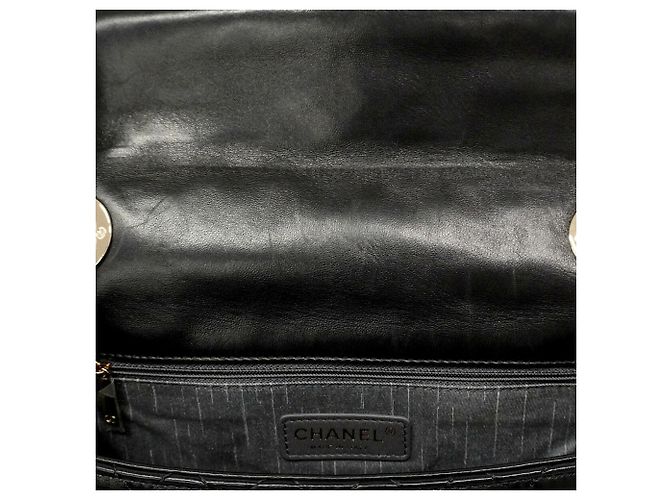 Bolsa de Ombro com Corrente Chanel Matelassé Preto - vista 6