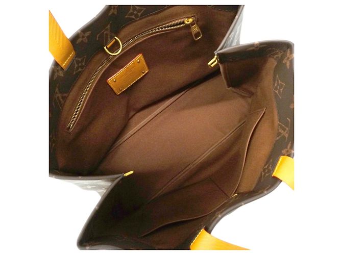 Louis Vuitton Monogram Shopper Tote MM Brown - view 4