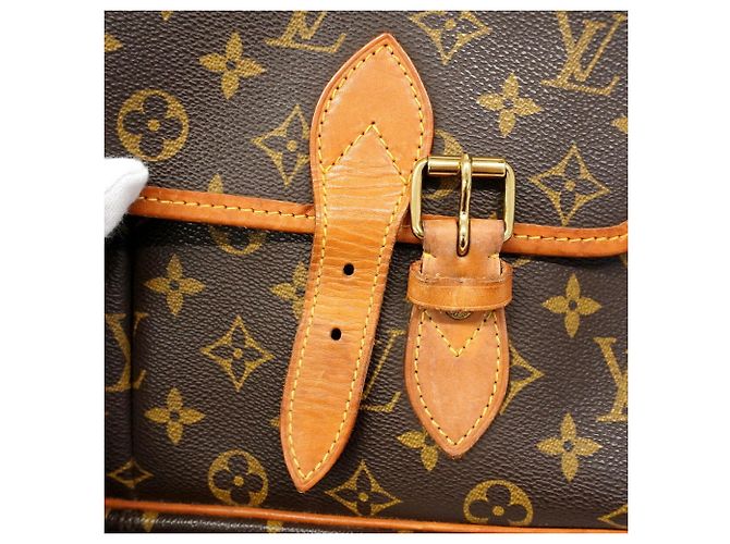 Bolsa de Ombro Louis Vuitton Monogram Gibeciere GM Marrom - vista 8