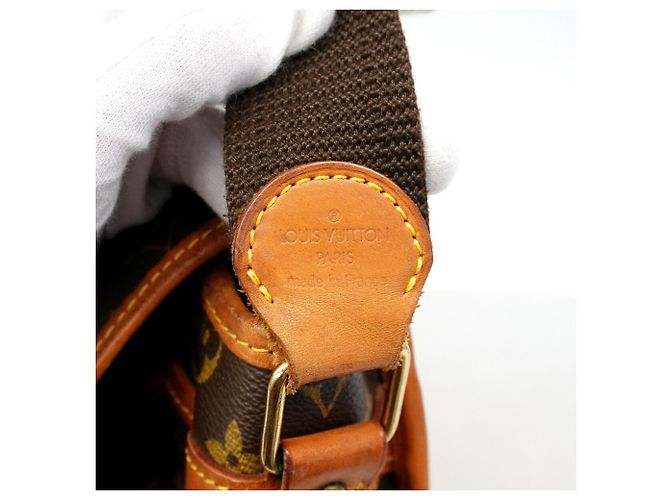 Bolsa de Ombro Louis Vuitton Monogram Gibeciere GM Marrom - vista 9