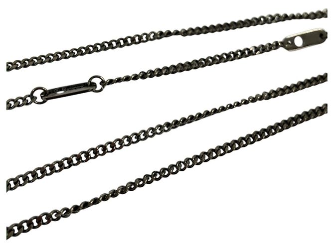 Louis Vuitton Collier LV Upside Down Necklace Metallic - view 4