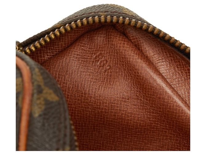 Louis Vuitton Monogram Pochette Marly Bandoulière Castaño - vista 12