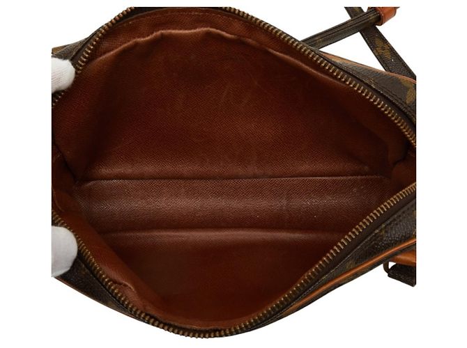 Louis Vuitton Monogram Pochette Marly Bandoulière Castaño - vista 9