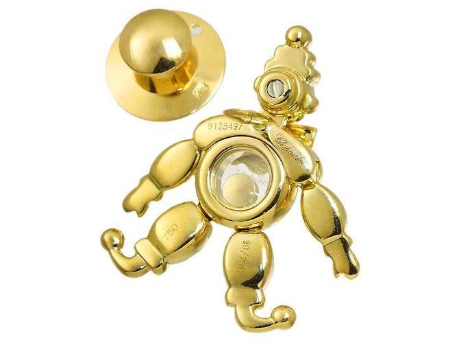 Broche Chopard Happy Diamonds Crown Pin en oro amarillo de 18K - vista 4