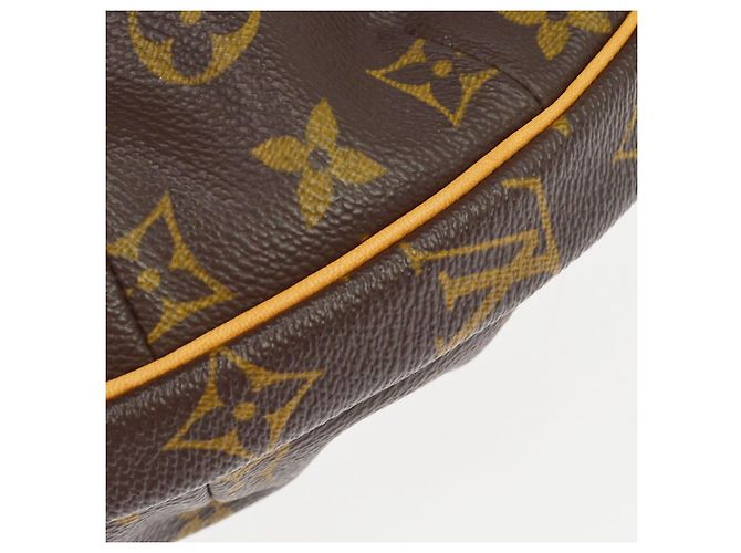 Louis Vuitton Croissant Monogram Canvas MM Marron - vue 7