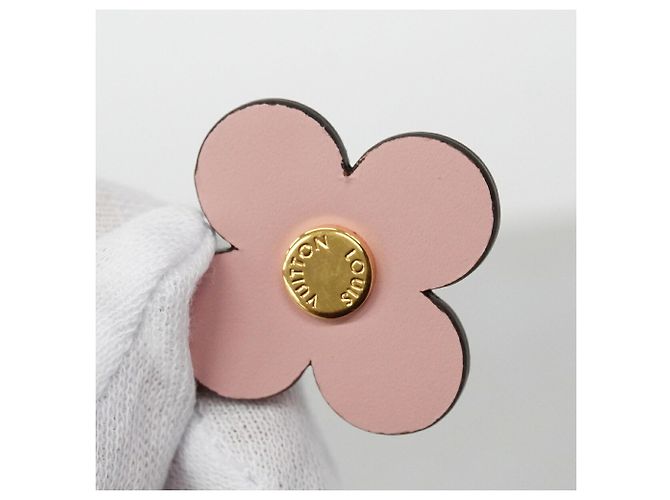 Chaveiro Charm Louis Vuitton Blooming Flower BB Marrom Rosa - vista 3