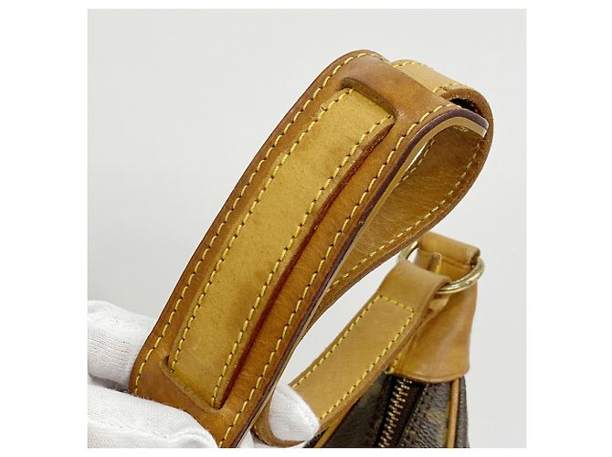 Bolso de hombro Louis Vuitton Monogram Boulogne 35 Castaño - vista 8
