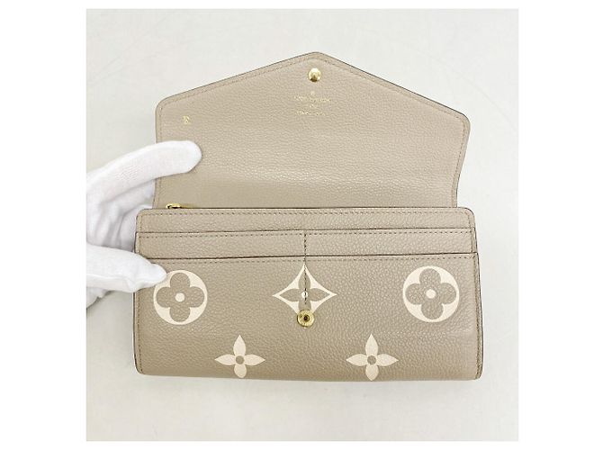 Sarah Louis Vuitton Long Wallet Monogram Empreinte Bicolor Grey Cream - view 8