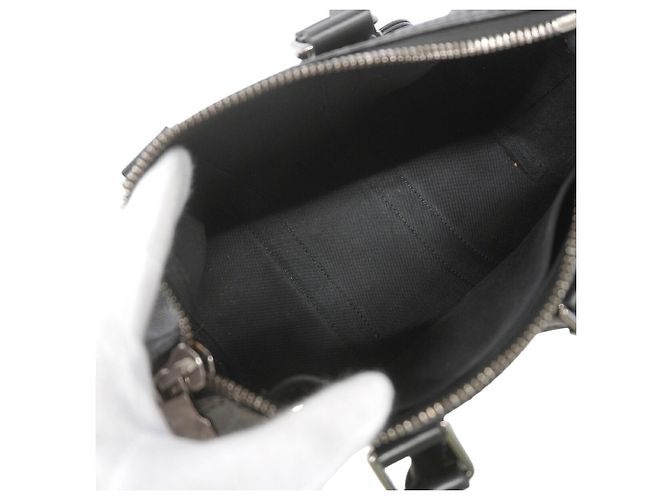 Bolsa Louis Vuitton Monogram Eclipse Reverse Keepall Bandoulière 25 Marrom Preto - vista 4