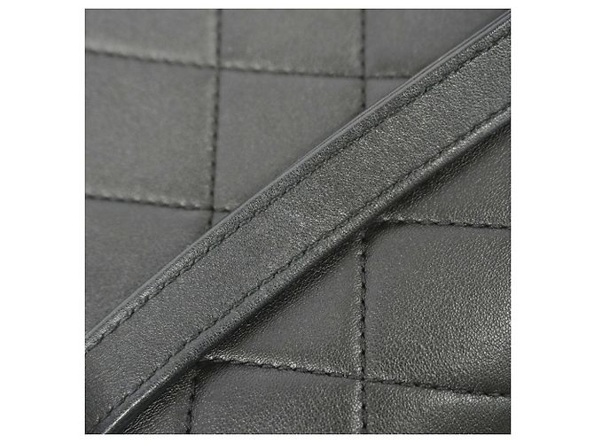 Bolsa de Ombro Chanel Matelassé com Corrente Preto - vista 8