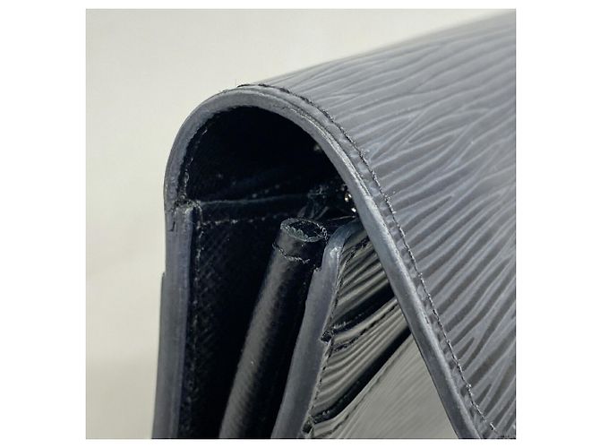 Louis Vuitton Portefeuille Sarah Long Wallet de cuero Epi Negro - vista 6