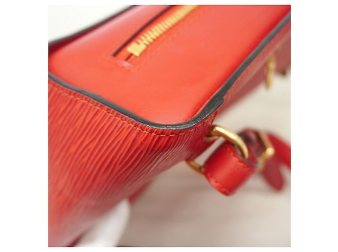 Mochila Louis Vuitton Epi Mabillon Roja - vista 6