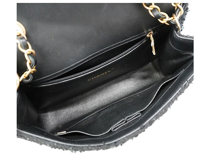 Timeless Bolsa de ombro Chanel em tweed preto - vista 4
