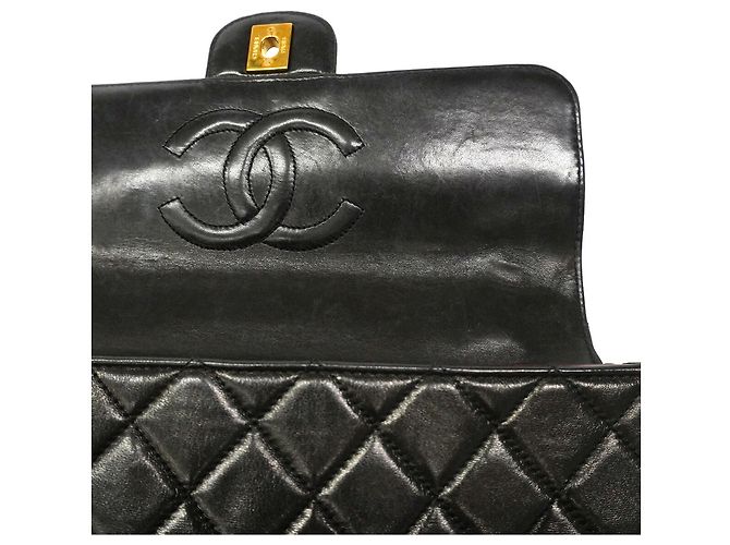 Sac à main Chanel Matelassé en agneau noir - vue 9