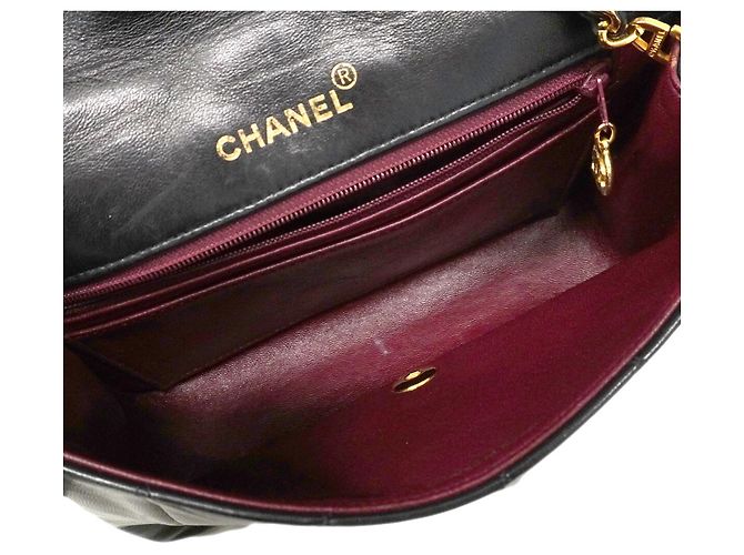 Bolsa de Ombro Chanel Diana Chain Preto - vista 4