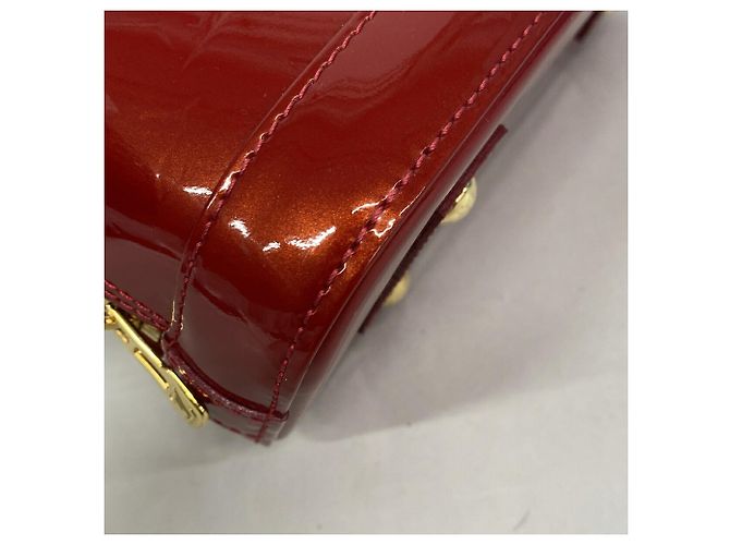 Bolso Louis Vuitton Alma BB Vernis Roja - vista 6