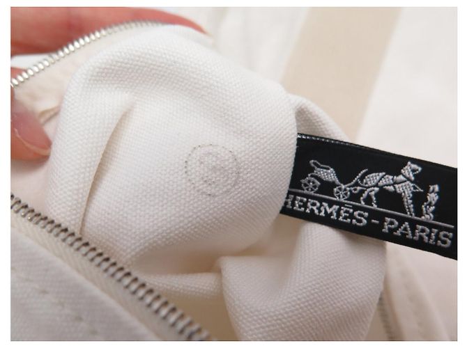 Hermès BORSA A MANO HERMES FOURRE TOUT VERTICAL IN tela CABAS BIANCO POCHETTE BAG - vista 9