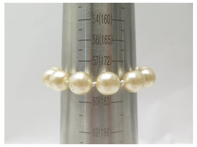 BRACCIALE VINTAGE CHANEL PERLE GRANDI CHIUSURA LOGO CC TIMELESS 1996 HUGE PEARLS D'oro - vista 11