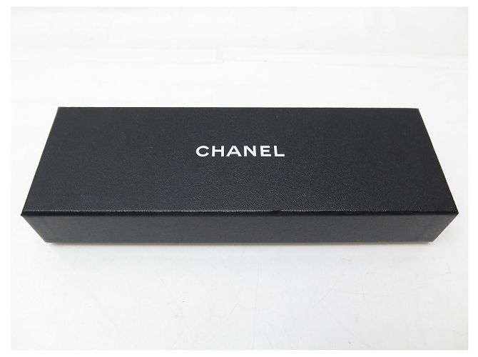 BRACCIALE VINTAGE CHANEL PERLE GRANDI CHIUSURA LOGO CC TIMELESS 1996 HUGE PEARLS D'oro - vista 14
