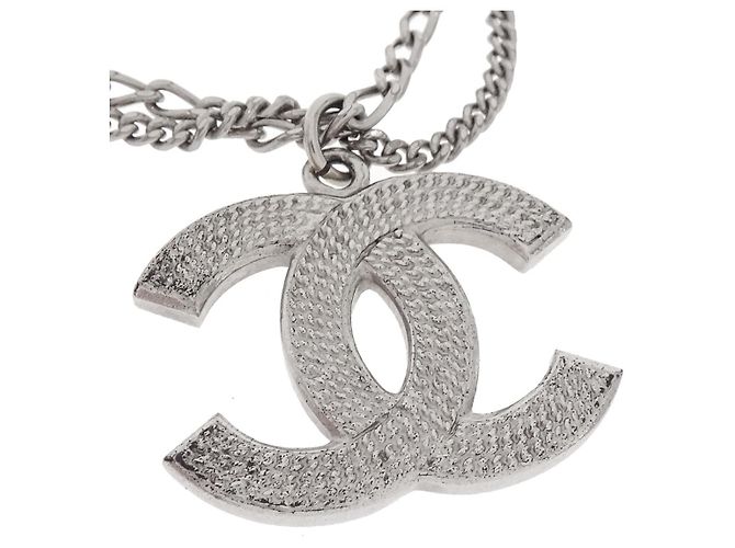 Collana a catena in metallo grande Chanel Quilted CC Argento - vista 3