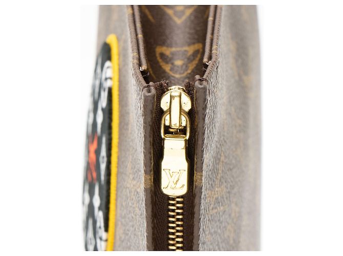 Neceser Louis Vuitton Limited Edition Monogram Canvas Patches 26 Castaño - vista 8