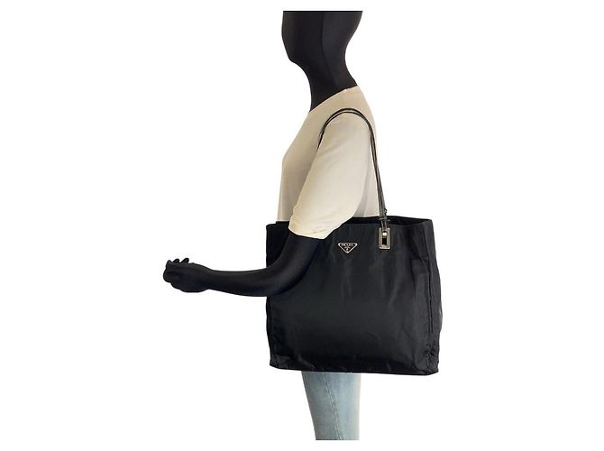 Sac Tote Prada Tessuto avec logo triangle Noir - vue 7