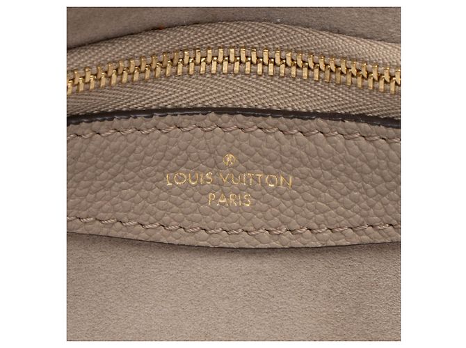 Louis Vuitton Diane Schultertasche aus Giant Monogram Empreinte Bicolor Braun Beige - Ansicht 7